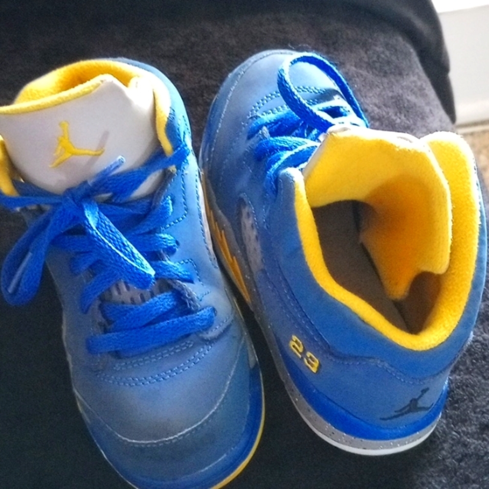 Size 10 toddler jordan
